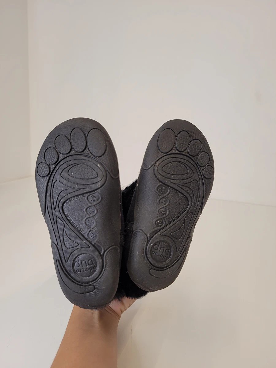 Bota Cano Curto Com Zíper Na Lateral Preto Ortope 20