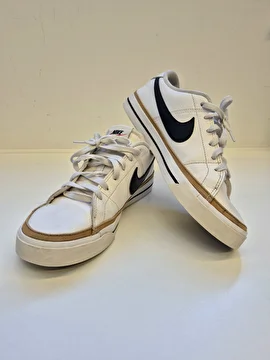 Tênis Com Cadarço Branco Nike 39