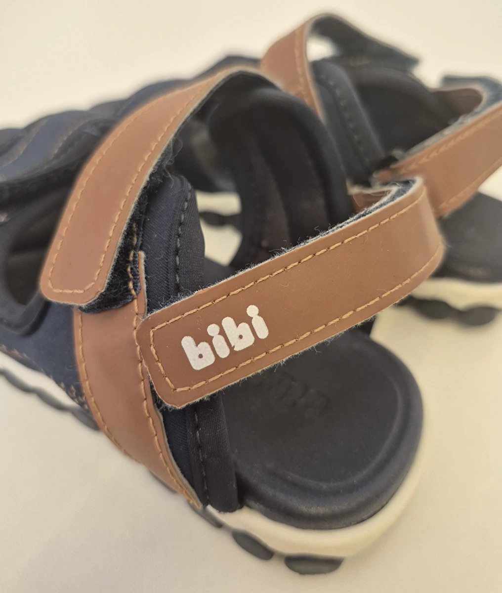 Sandália Com Velcro Azul Bibi 29