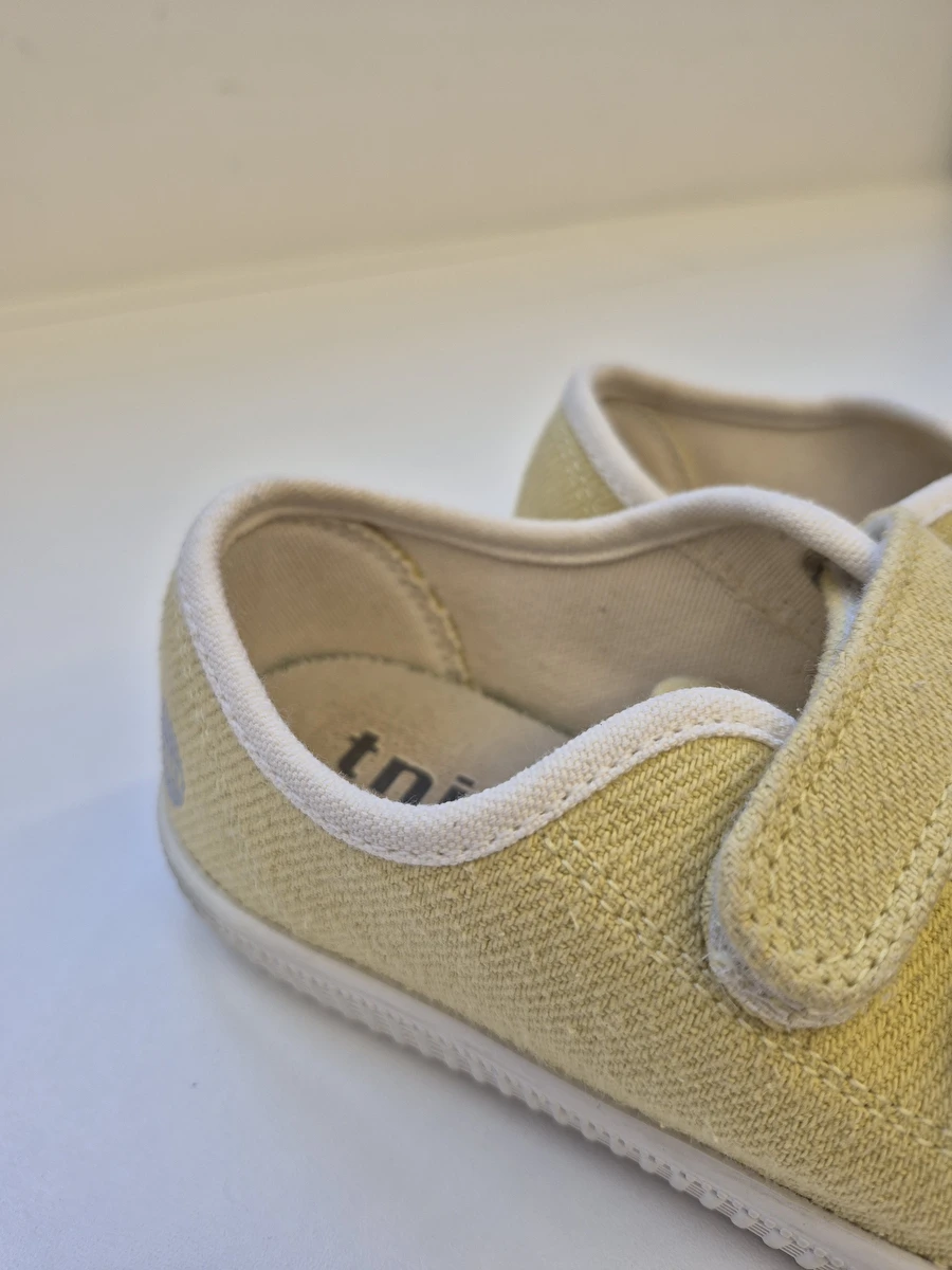 Tênis Com Velcro Mostarda Tnin 30