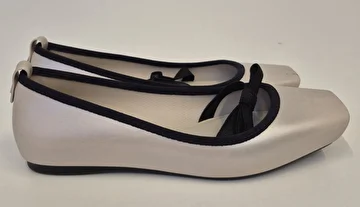 Sapatilha Com Laço De Elástico Off White Melissa 35