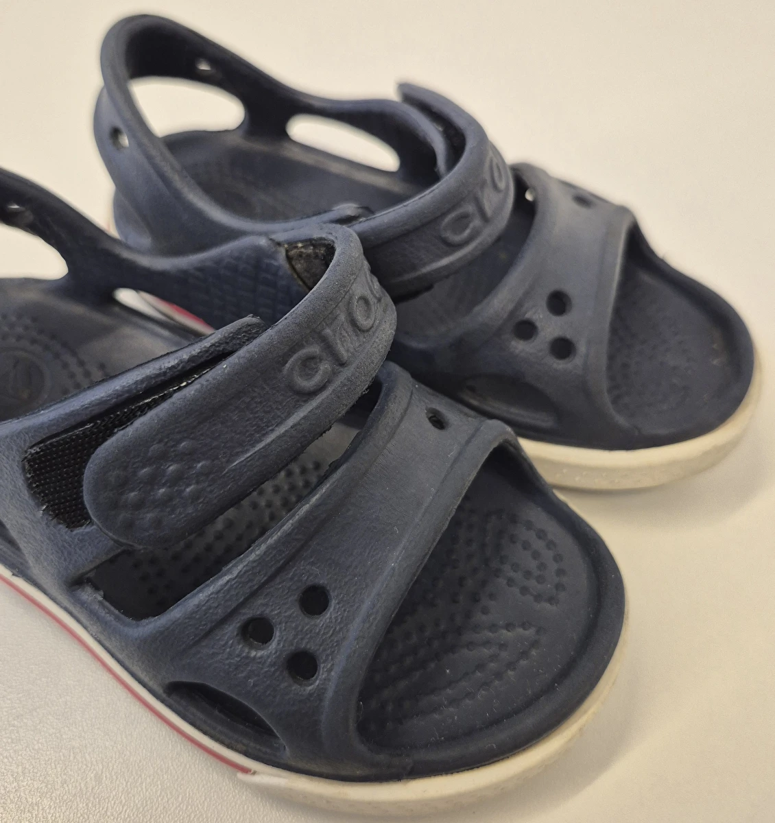 Sandália Com Velcro Azul Crocs C 6