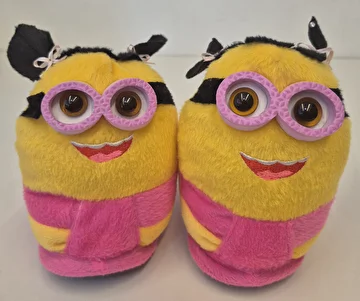 Pantufa Minion Rosa Sem Marca 25