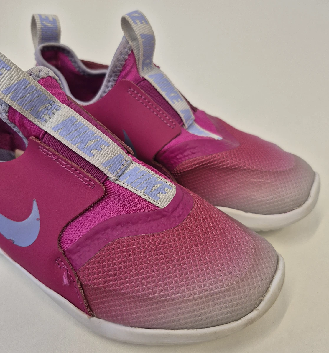 Tênis Com Elástico Rosa Nike 30