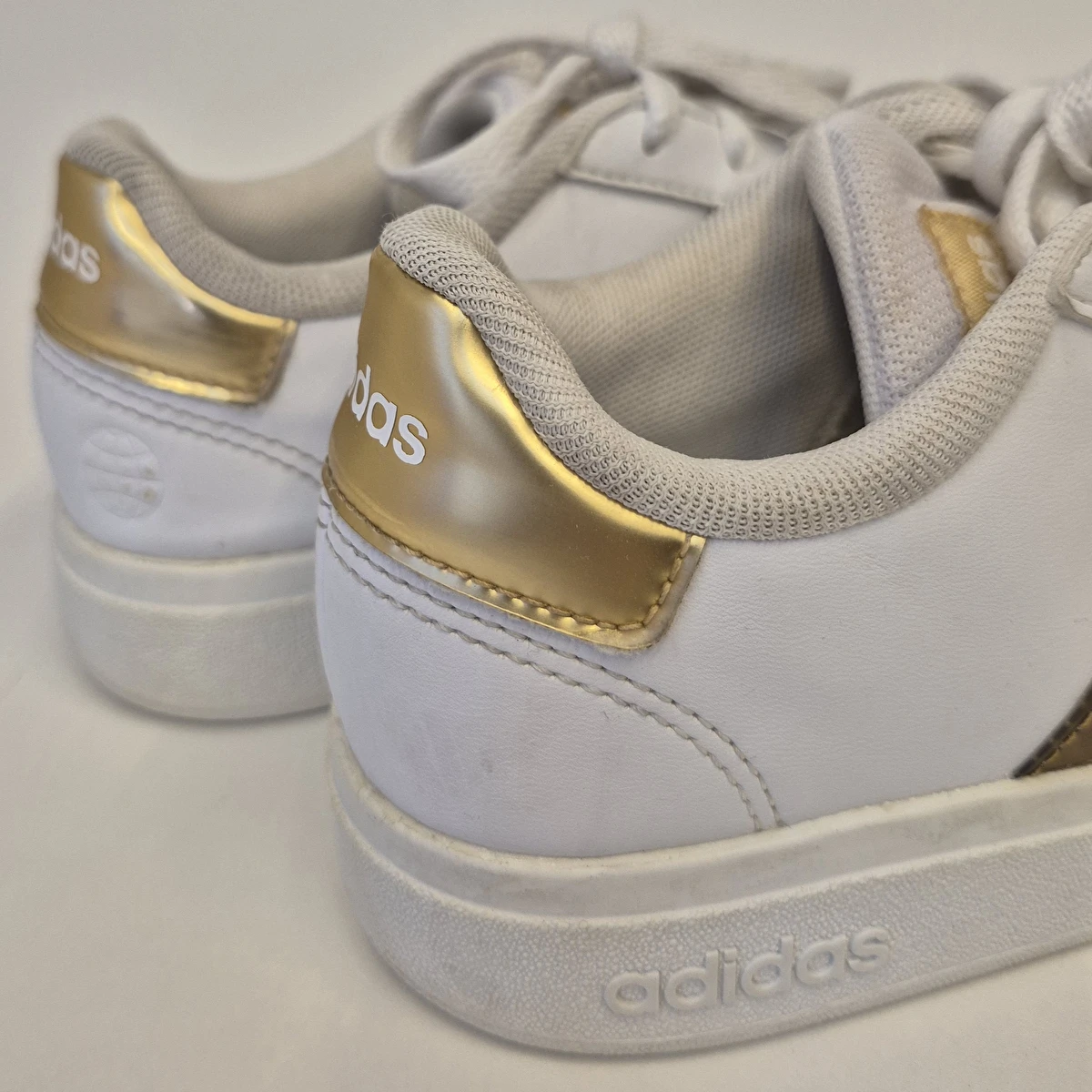 Tênis Com Cadarço Branco Adidas 33