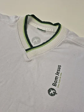 Uniforme Camiseta Manga Curta Decote V Branco Bom Jesus 6 Anos