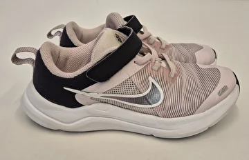 Tênis Com Velcro Rosa Nike 31