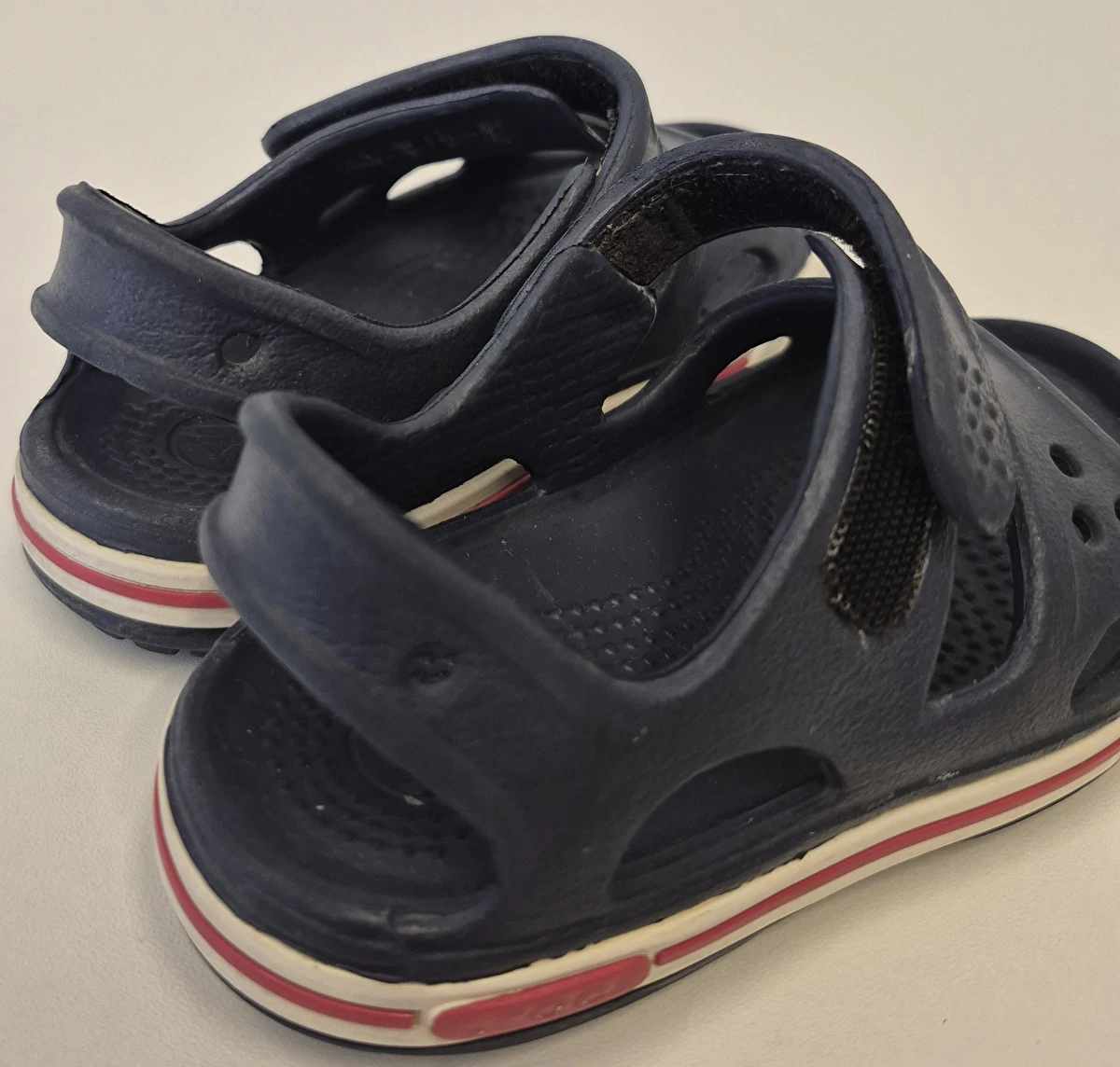 Sandália Com Velcro Azul Crocs C 6