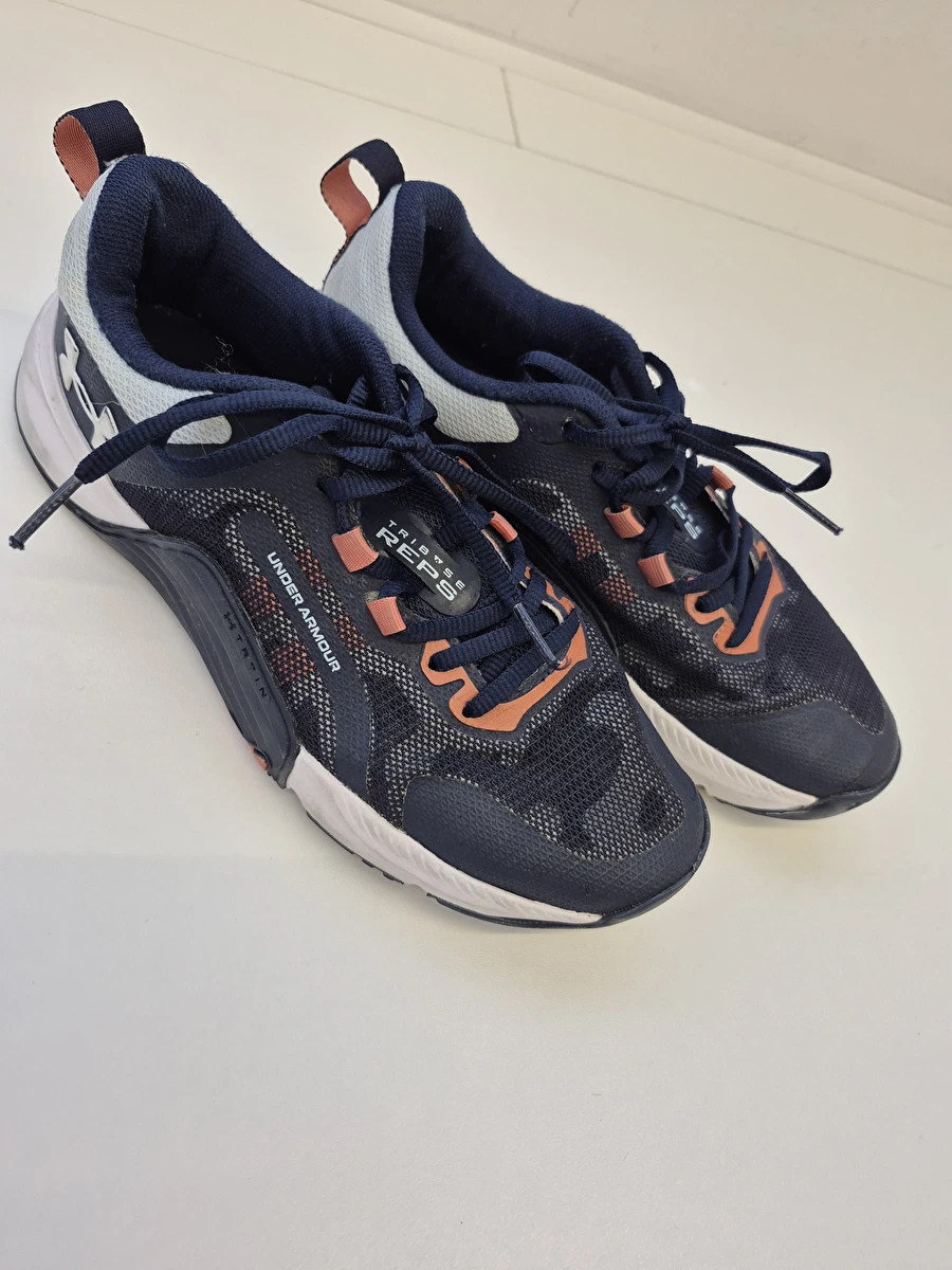 Tênis Com Cadarço Azul Under Armour 37