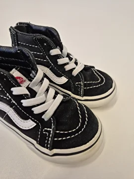 Tênis Cano Médio Com Cadarço Preto Vans 23