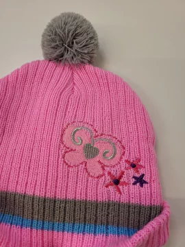 Touca De Lã Acrílico Com Pompom Cinza Rosa Classe 2 Anos