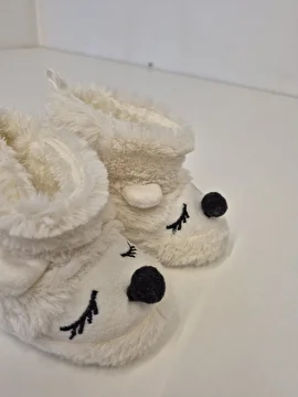 Pantufa Com Pelo Off White Sem Marca 19-20