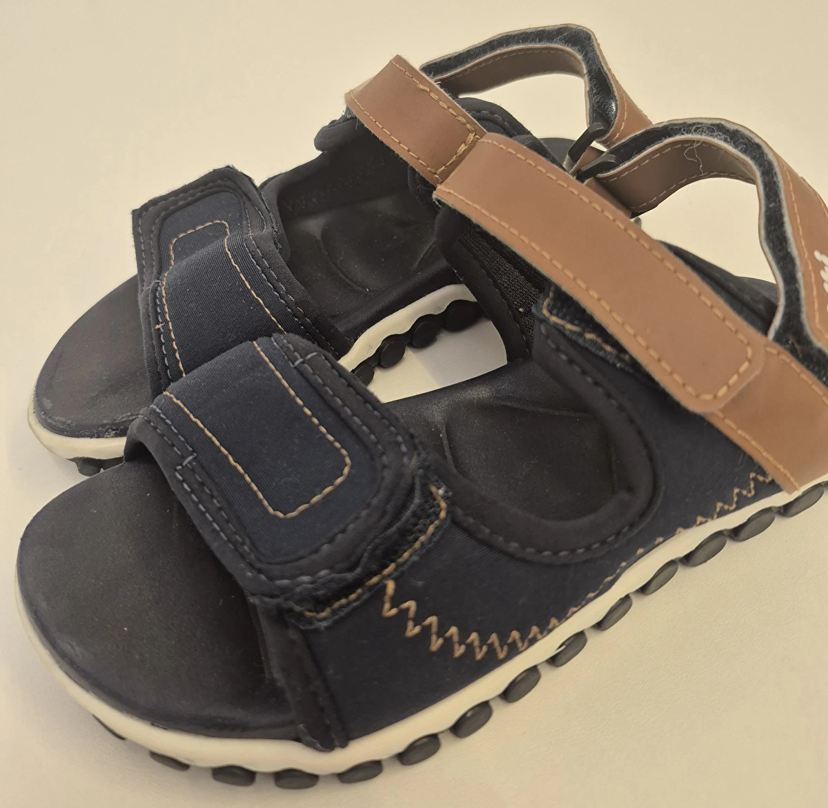 Sandália Com Velcro Azul Bibi 29